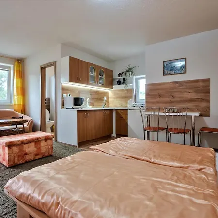 Апарт-отель Anna 3*